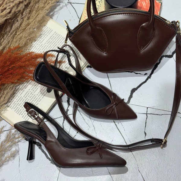 کفش مجلسی چرم پاشنه دار پاپیونی