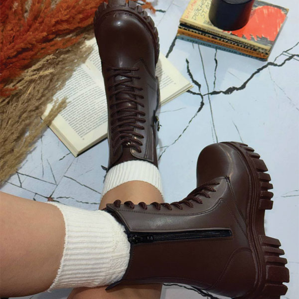 نیم بوت ساق دار طرح جیب دار شکلاتی