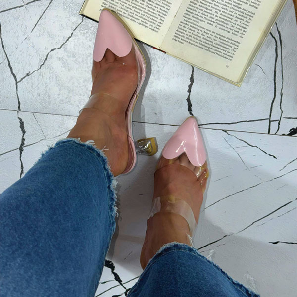 کفش مجلسی شیشهای طرح قلبی