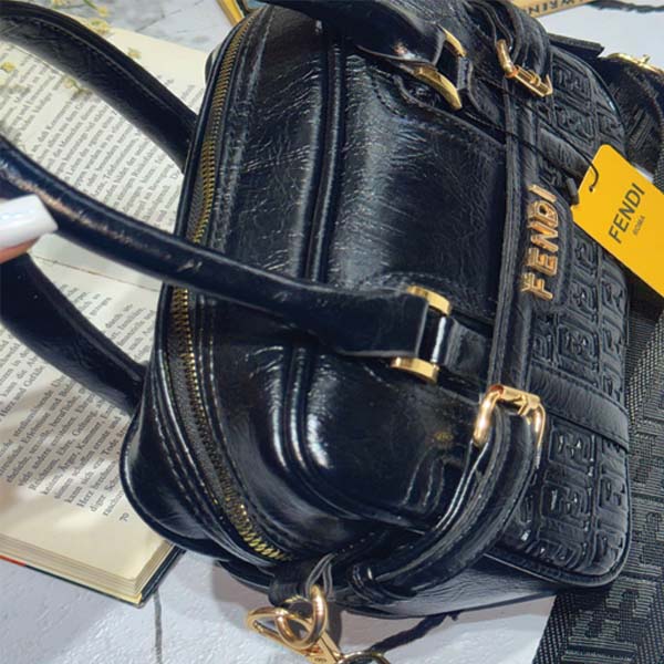 Pr 13164 Pi Women's Handbags کیف فندی چرم زنانه بنددار